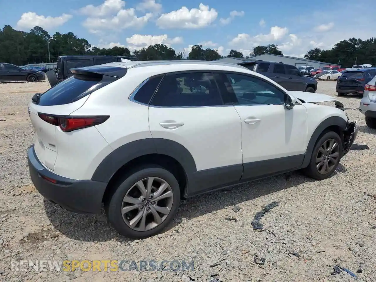 3 Photograph of a damaged car 3MVDMADM5MM236542 MAZDA CX30 2021