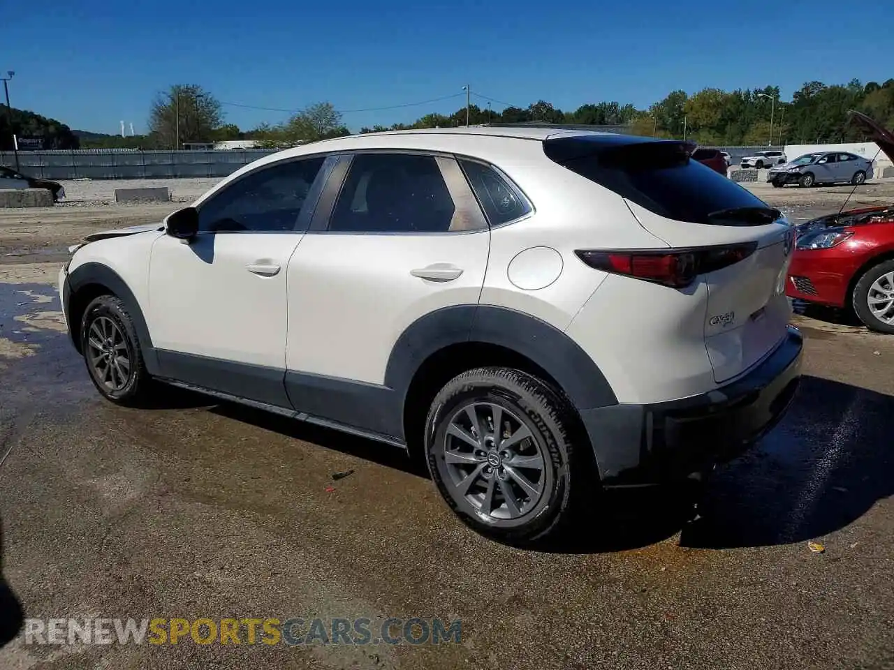 2 Photograph of a damaged car 3MVDMBAL0MM228138 MAZDA CX30 2021