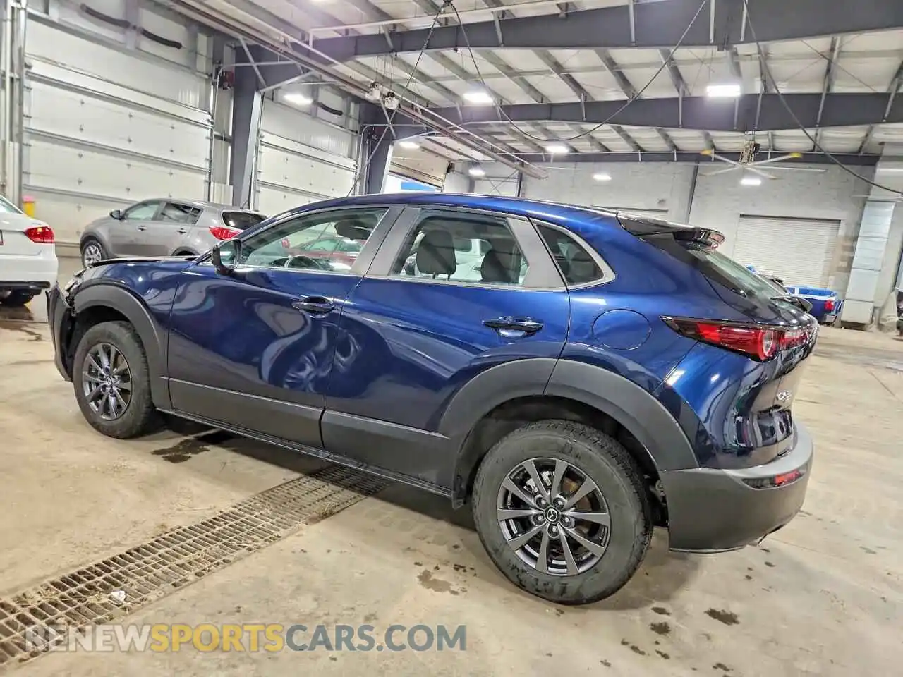 2 Photograph of a damaged car 3MVDMBAL4MM268321 MAZDA CX30 2021