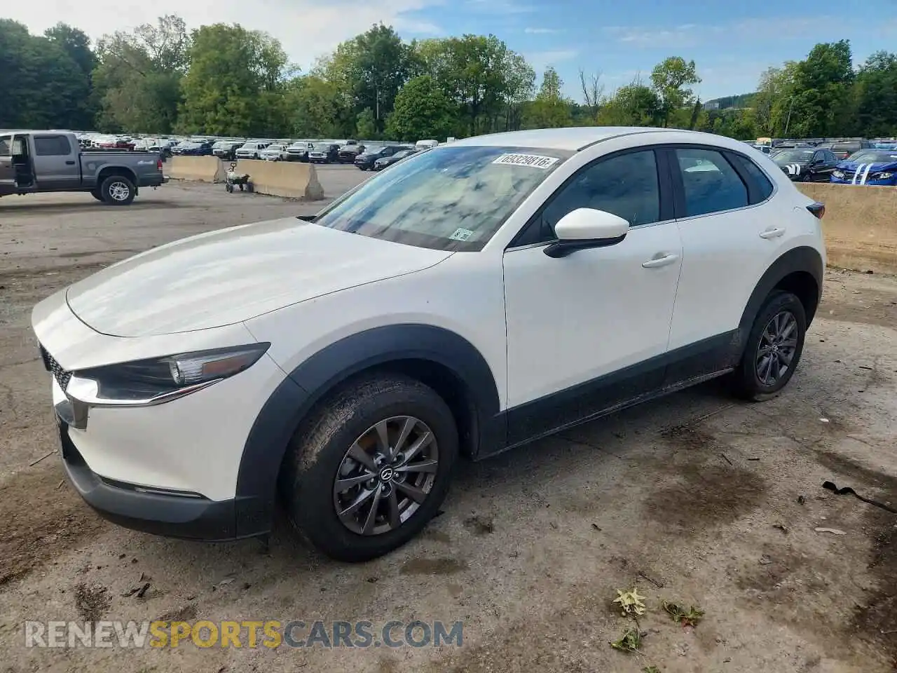 1 Photograph of a damaged car 3MVDMBAL4MM300720 MAZDA CX30 2021