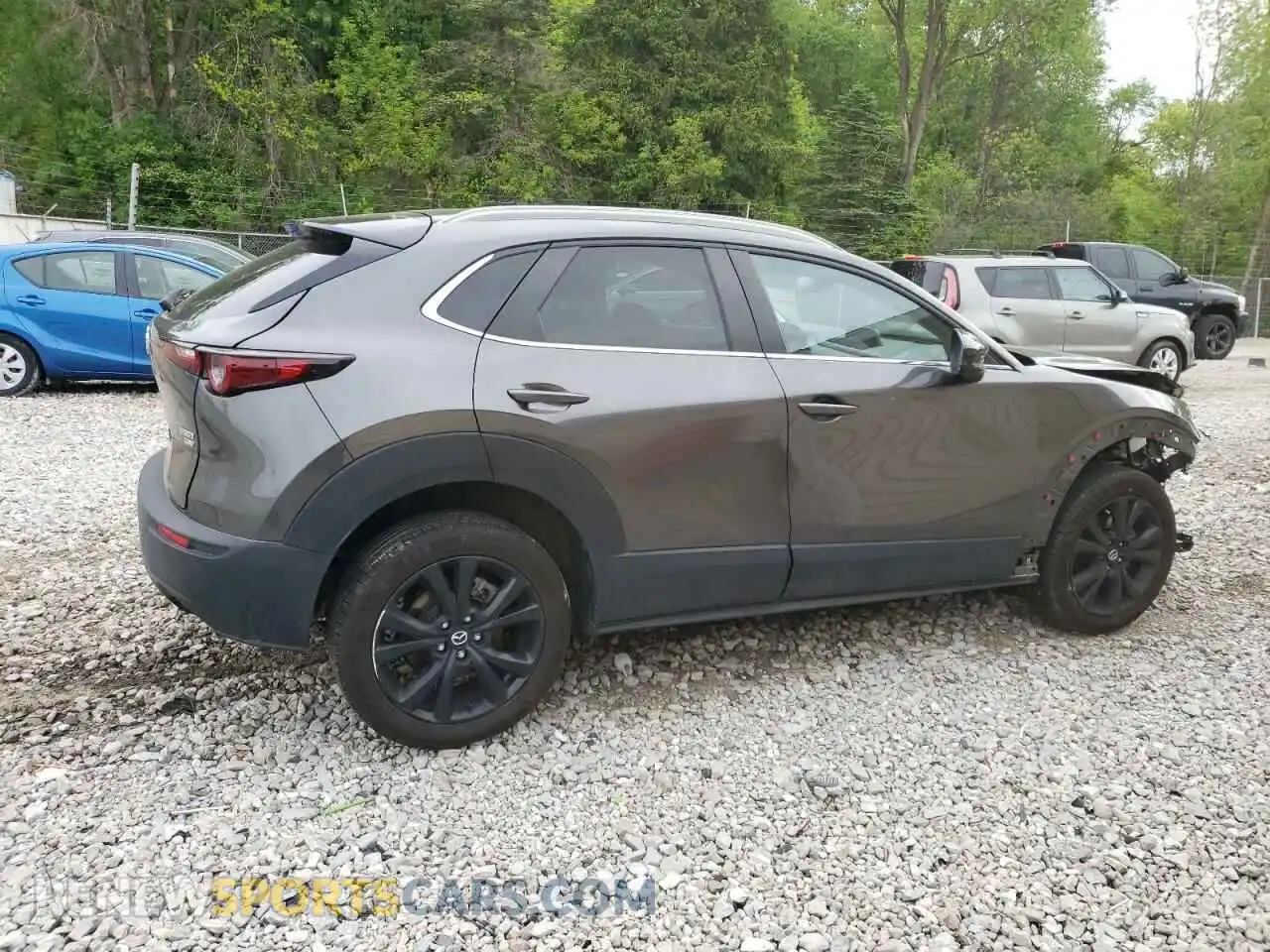 3 Photograph of a damaged car 3MVDMBAY7MM307303 MAZDA CX30 2021