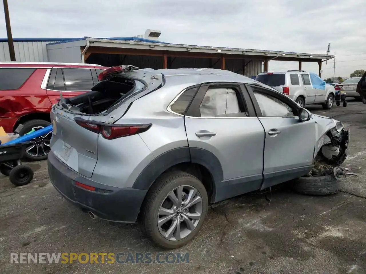 3 Photograph of a damaged car 3MVDMBBL0MM224427 MAZDA CX30 2021