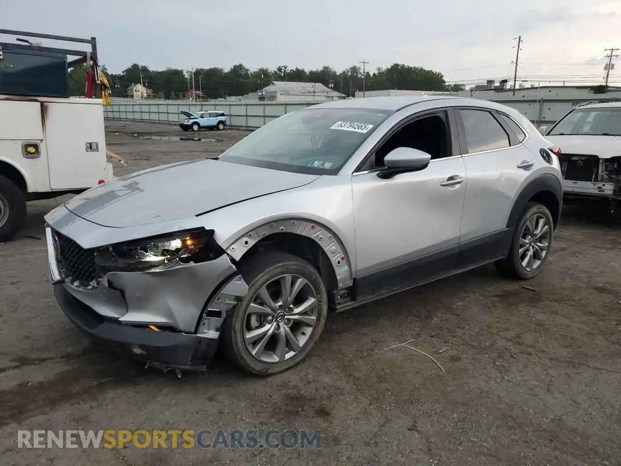 1 Photograph of a damaged car 3MVDMBBL0MM246248 MAZDA CX30 2021