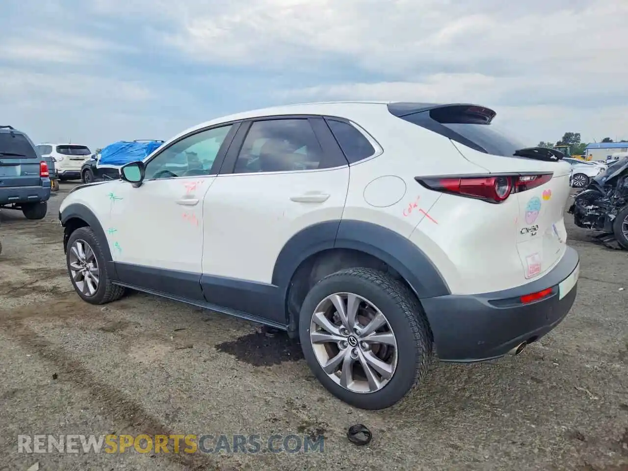 2 Photograph of a damaged car 3MVDMBBL2MM216023 MAZDA CX30 2021