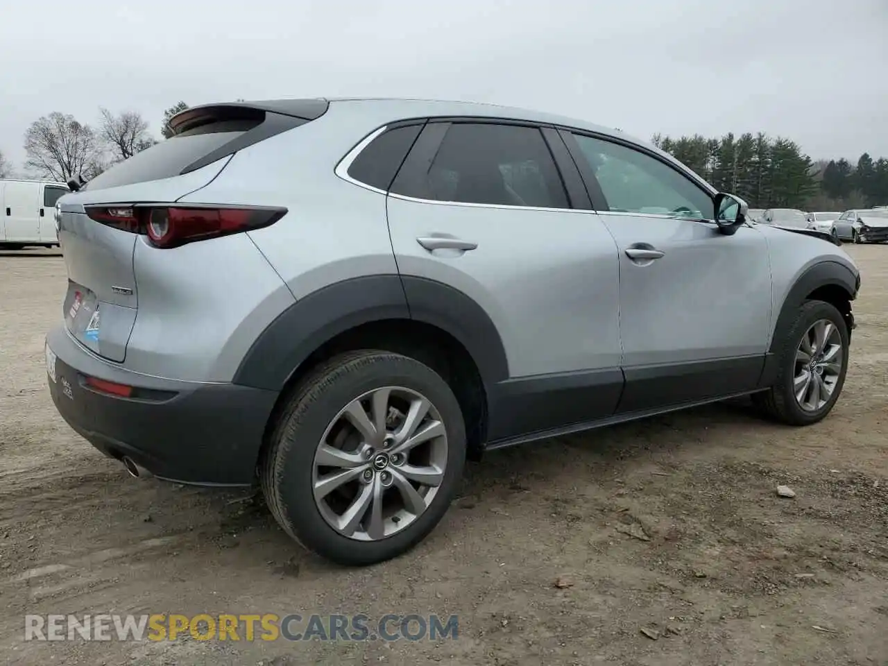 3 Photograph of a damaged car 3MVDMBBL2MM312508 MAZDA CX30 2021
