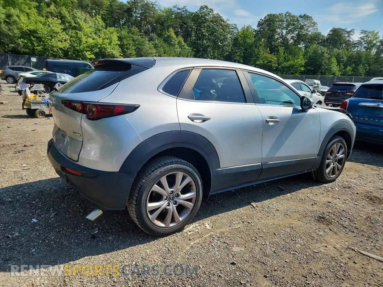 3 fotografías del automóvil dañado 3MVDMBBL5MM215383 MAZDA CX30 2021