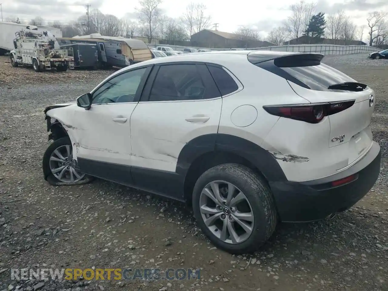 2 Photograph of a damaged car 3MVDMBBL6MM311913 MAZDA CX30 2021
