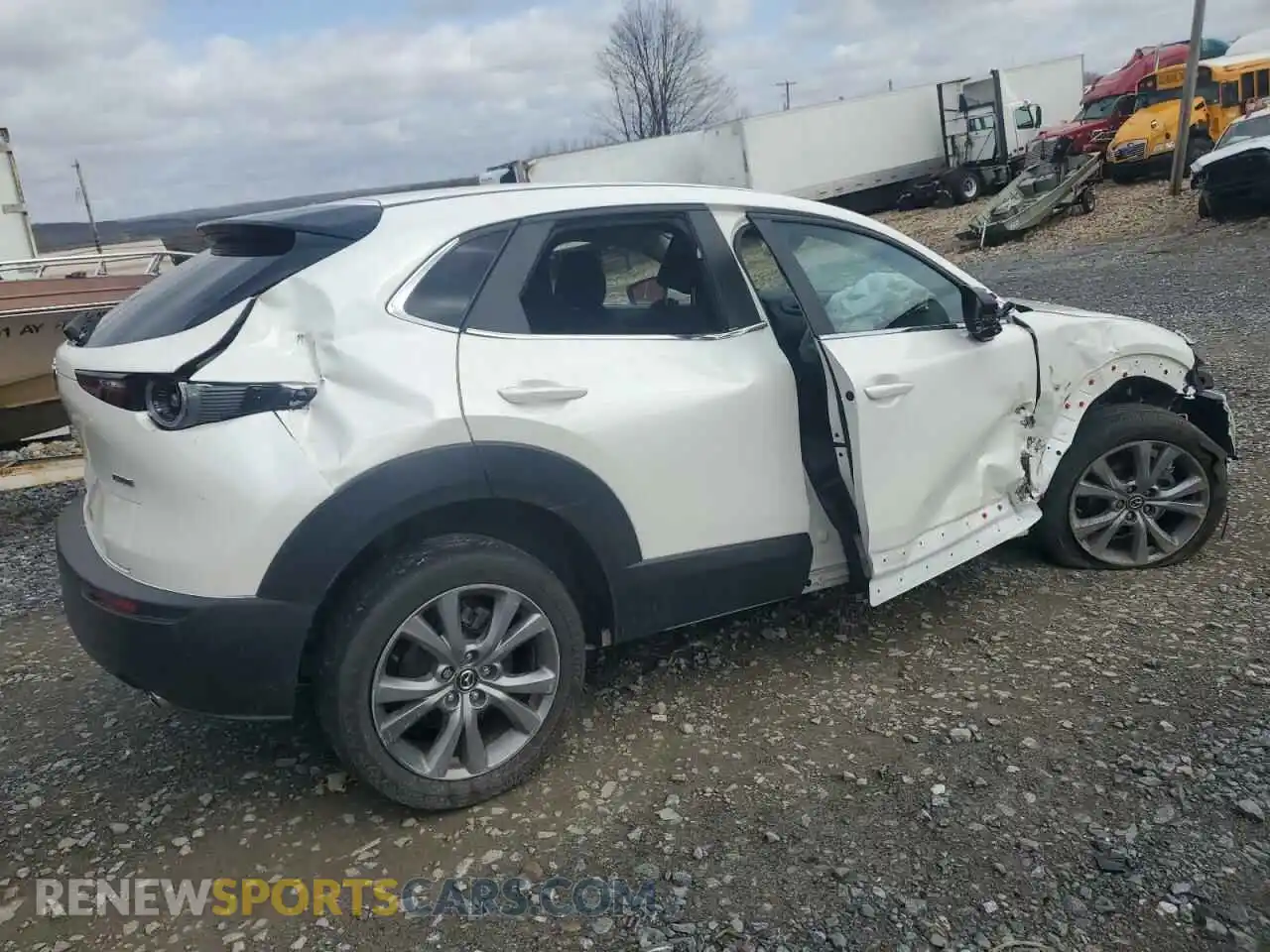 3 Photograph of a damaged car 3MVDMBBL6MM311913 MAZDA CX30 2021