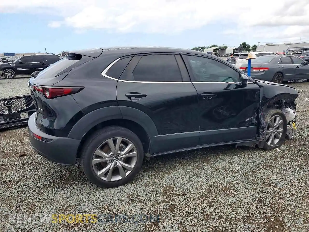 3 Photograph of a damaged car 3MVDMBBL6MM313757 MAZDA CX30 2021