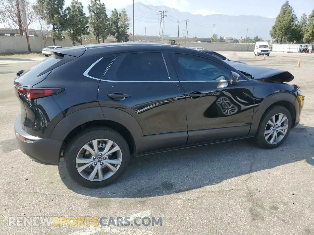 3 Photograph of a damaged car 3MVDMBBL7MM320216 MAZDA CX30 2021