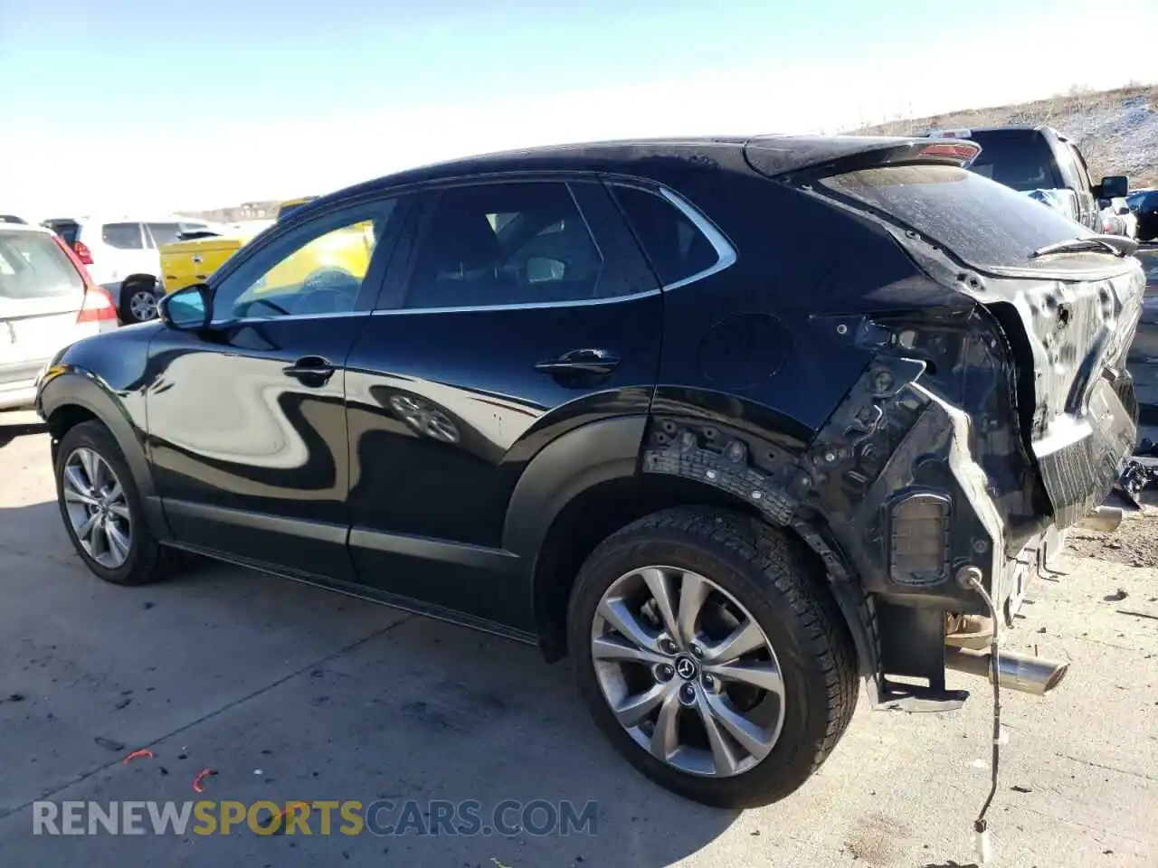 2 Photograph of a damaged car 3MVDMBBL9MM228234 MAZDA CX30 2021