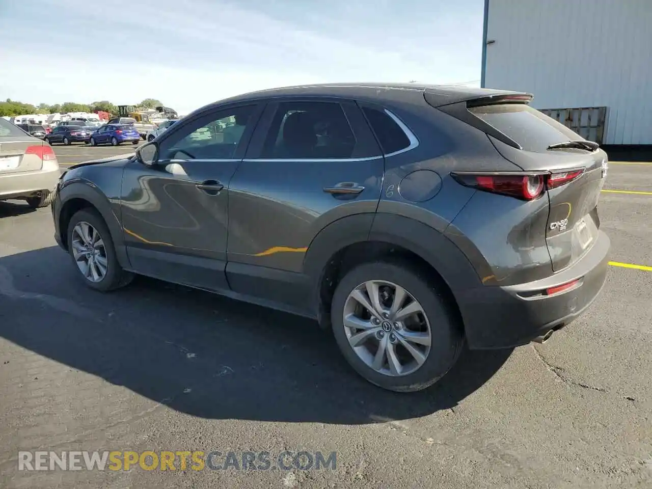 2 Photograph of a damaged car 3MVDMBBL9MM315910 MAZDA CX30 2021