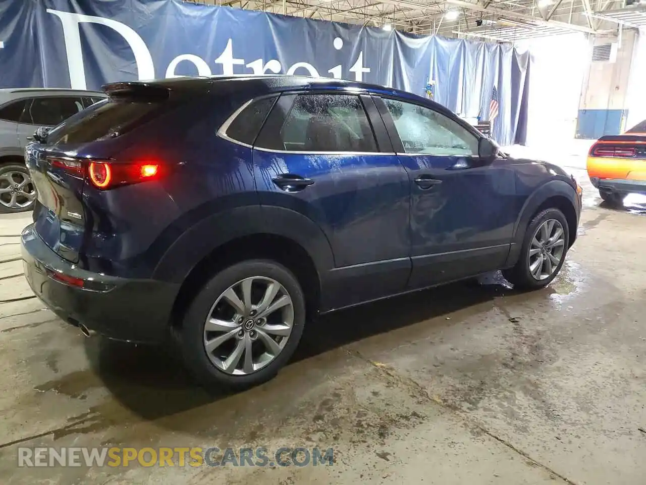 3 Photograph of a damaged car 3MVDMBBLXMM232244 MAZDA CX30 2021