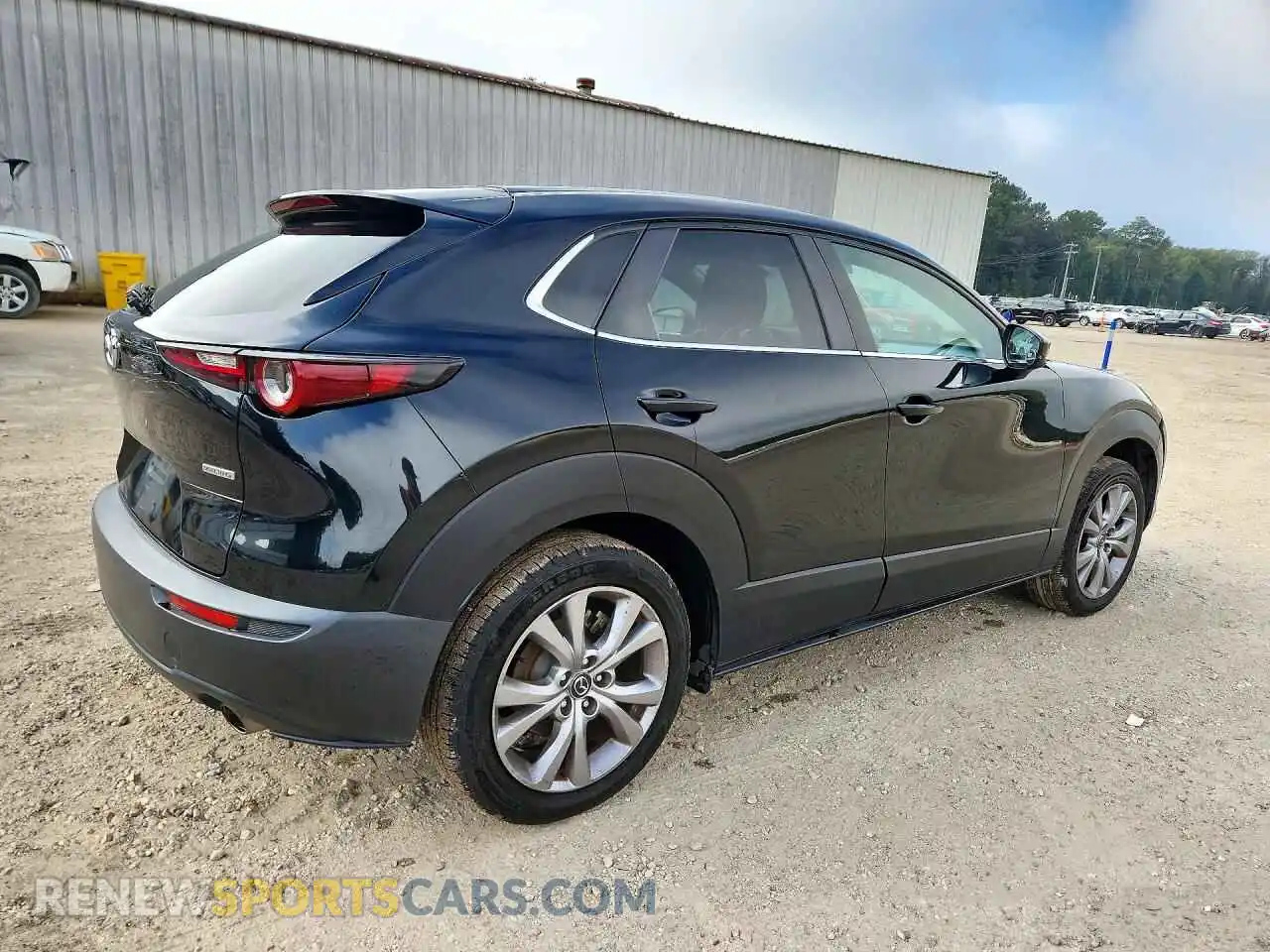 3 fotografías del automóvil dañado 3MVDMBBLXMM244815 MAZDA CX30 2021