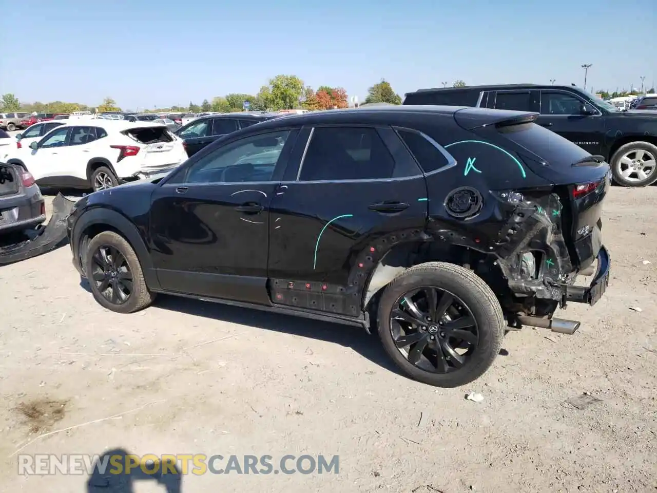 2 Photograph of a damaged car 3MVDMBBLXMM245401 MAZDA CX30 2021