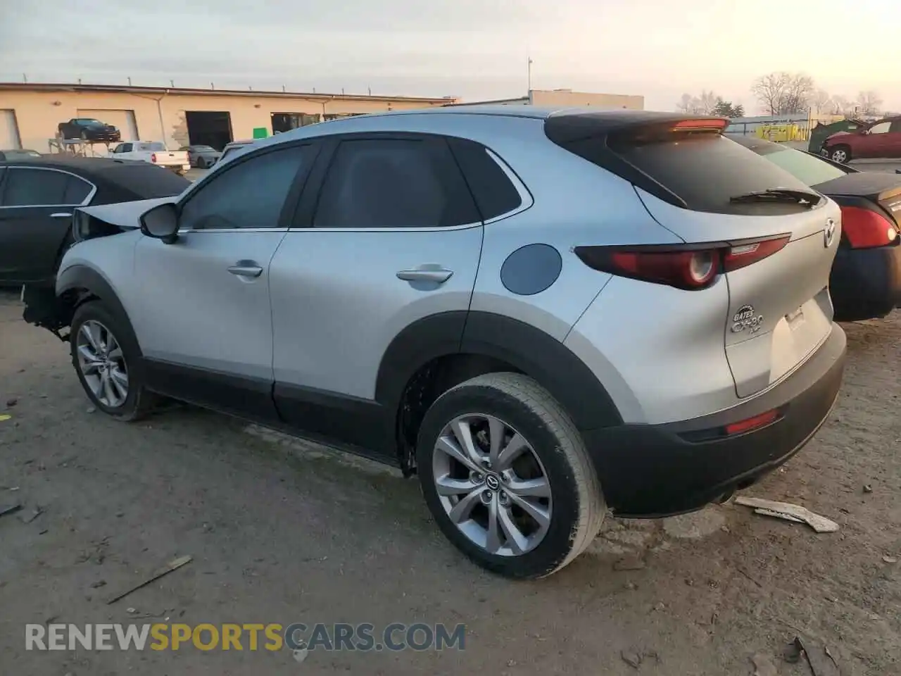 2 Photograph of a damaged car 3MVDMBBLXMM259511 MAZDA CX30 2021