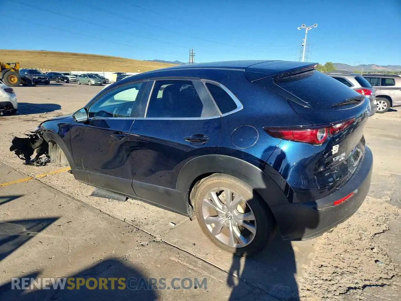2 Photograph of a damaged car 3MVDMBBLXMM301367 MAZDA CX30 2021