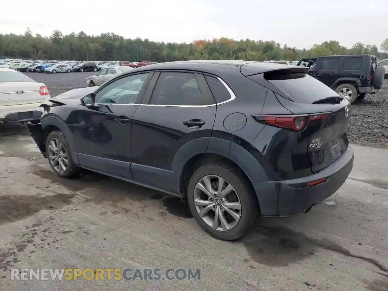 2 Photograph of a damaged car 3MVDMBBLXMM305693 MAZDA CX30 2021