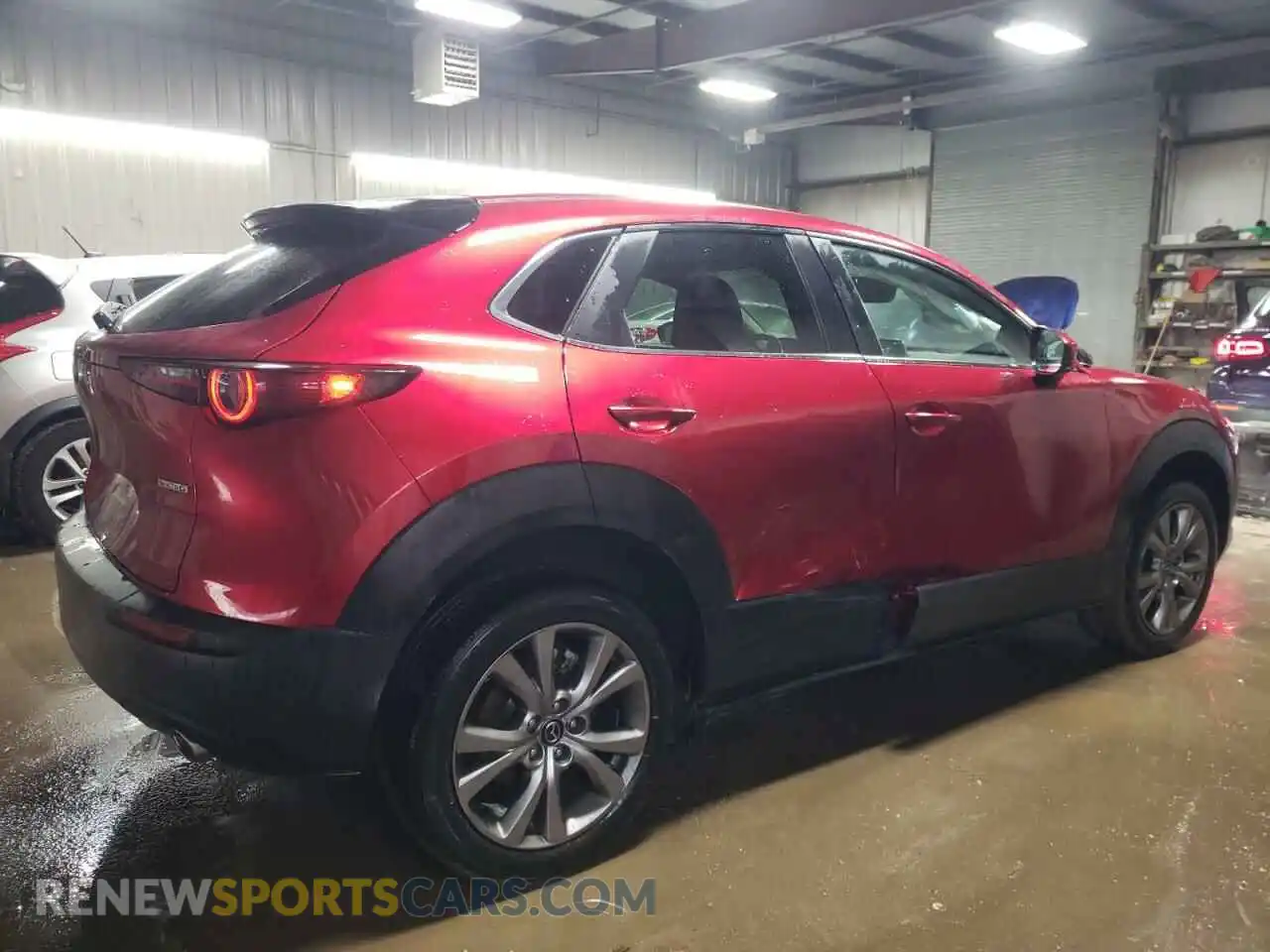 3 Photograph of a damaged car 3MVDMBCL2MM230471 MAZDA CX30 2021