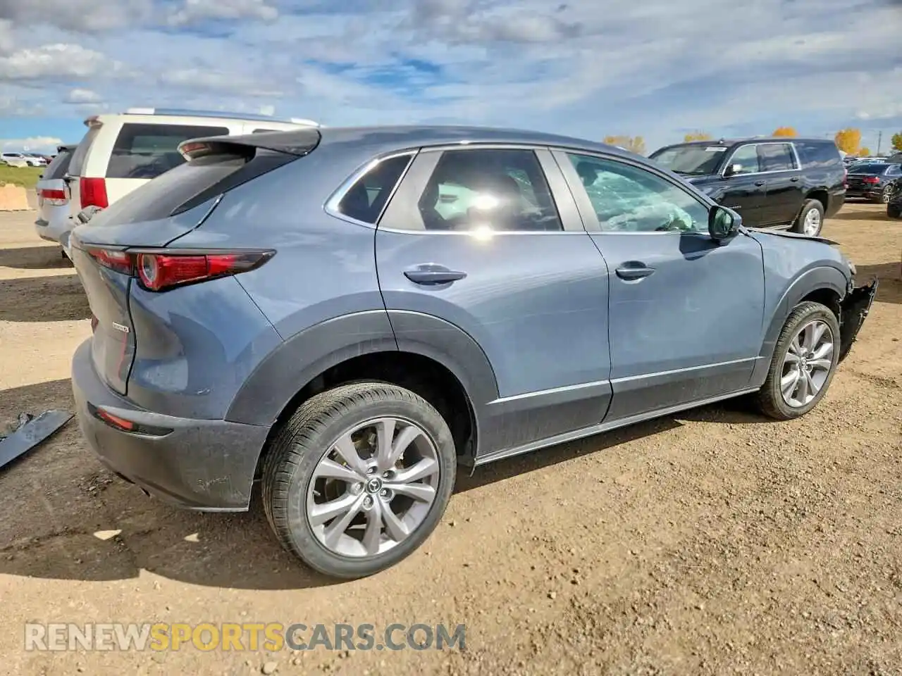3 Photograph of a damaged car 3MVDMBCL5MM250049 MAZDA CX30 2021