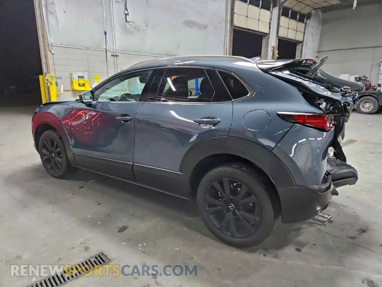2 Photograph of a damaged car 3MVDMBDL0MM316103 MAZDA CX30 2021