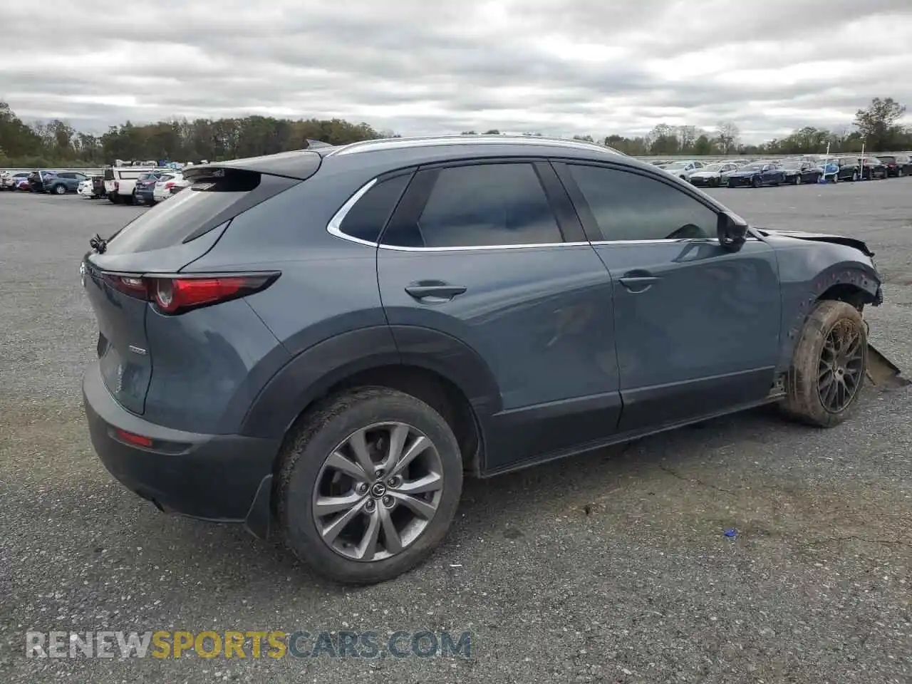 3 fotografías del automóvil dañado 3MVDMBDL1MM307698 MAZDA CX30 2021