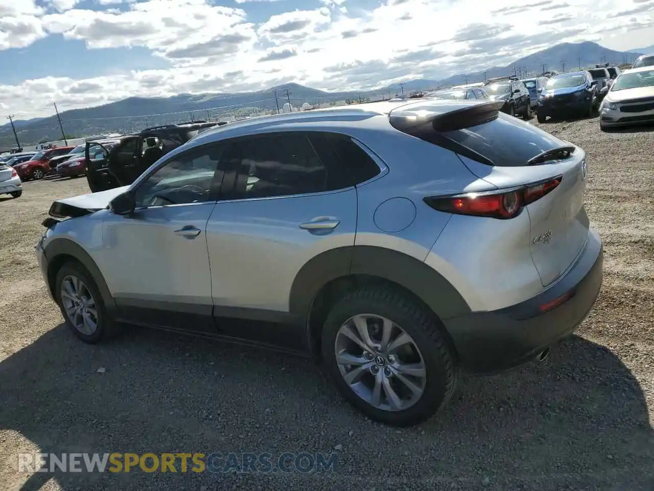 2 Photograph of a damaged car 3MVDMBDL2MM258334 MAZDA CX30 2021