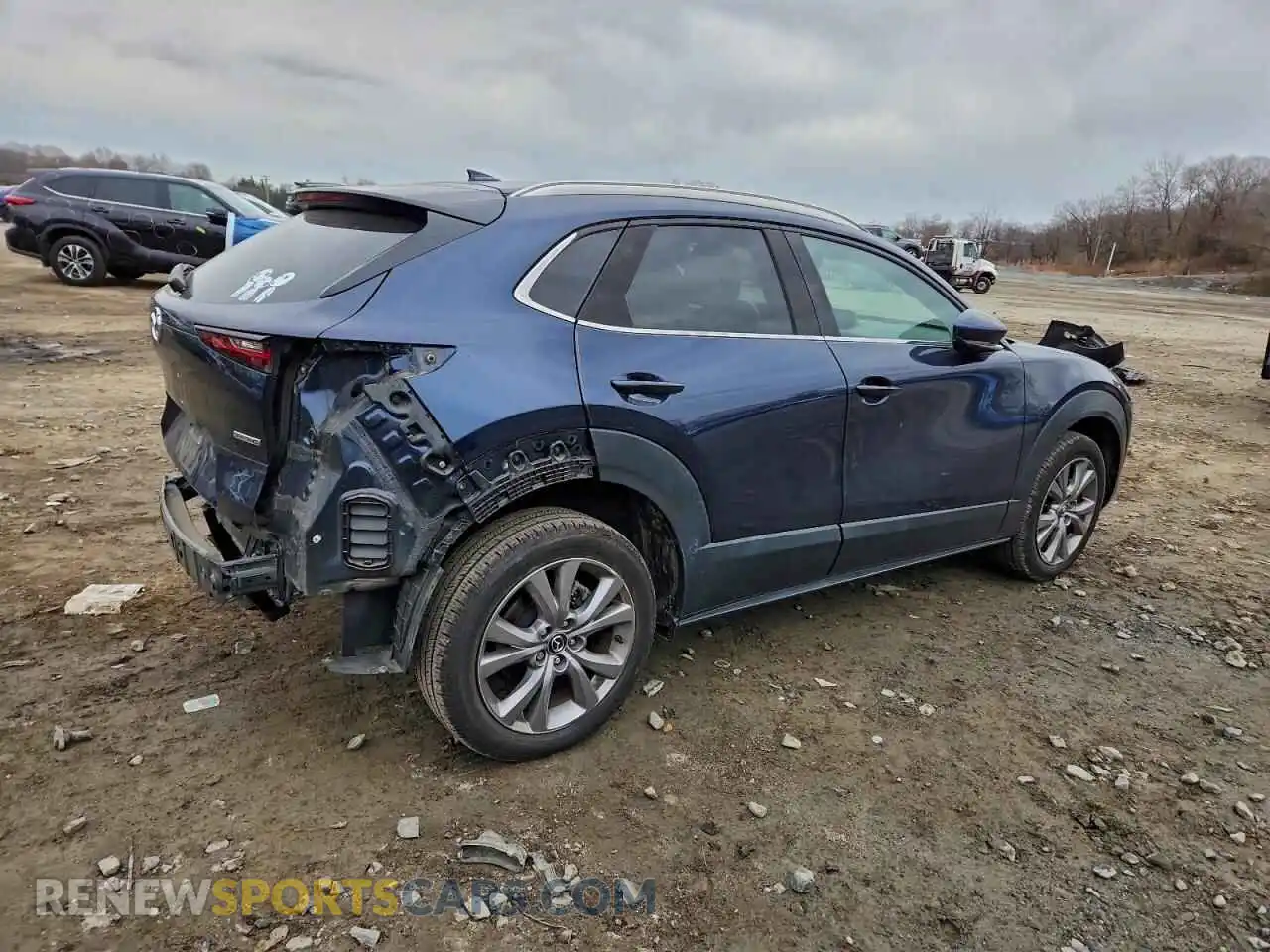 3 Photograph of a damaged car 3MVDMBDLXMM211875 MAZDA CX30 2021