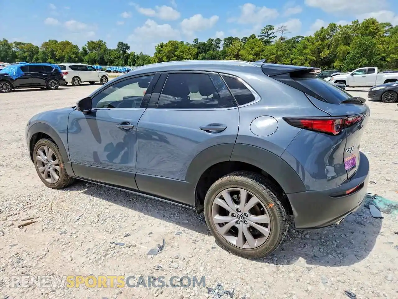 2 Photograph of a damaged car 3MVDMBDLXMM306713 MAZDA CX30 2021