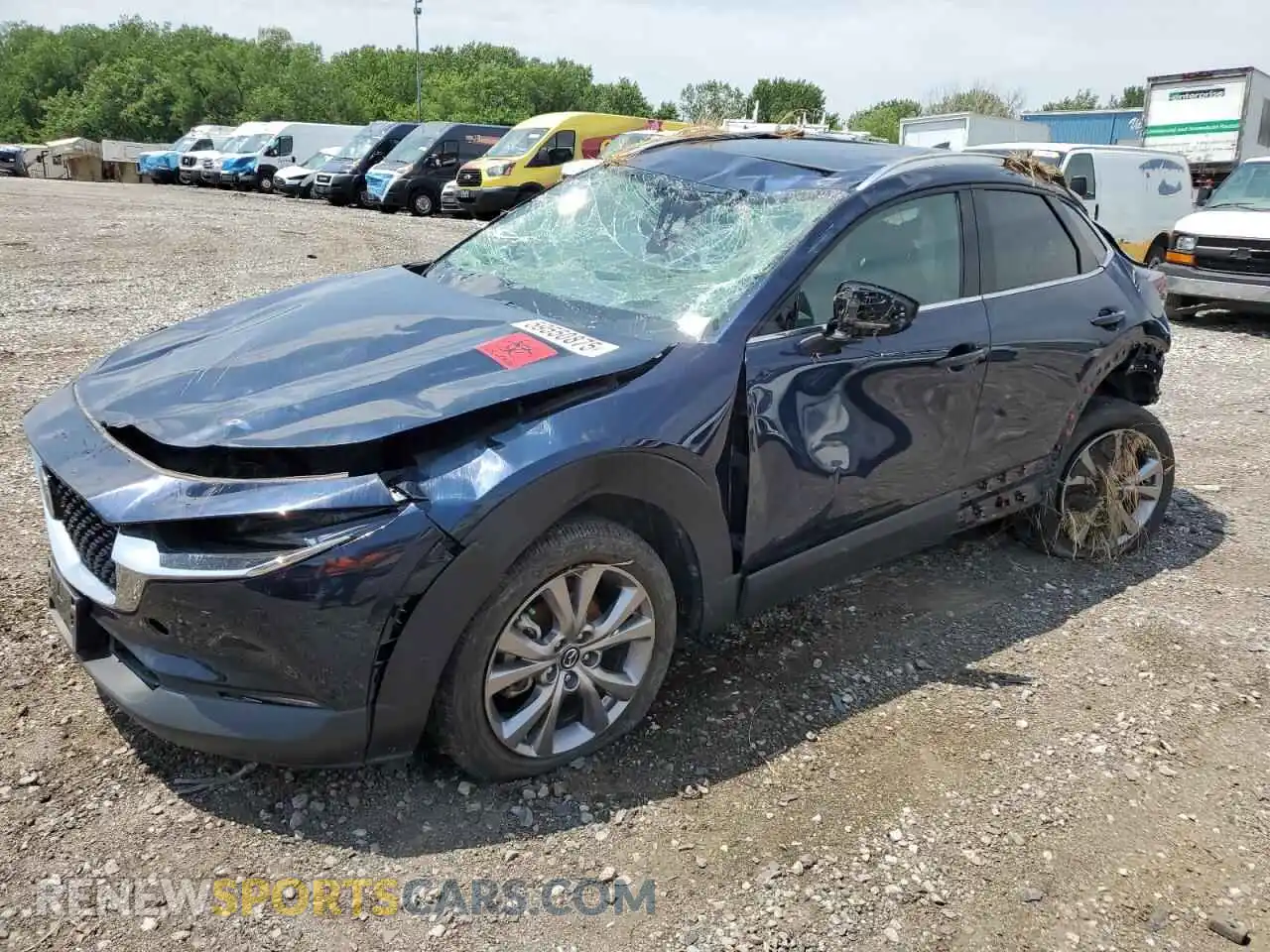 1 Photograph of a damaged car 3MVDMBDM5MM233372 MAZDA CX30 2021