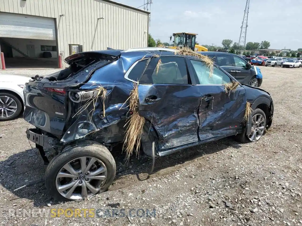 3 Photograph of a damaged car 3MVDMBDM5MM233372 MAZDA CX30 2021