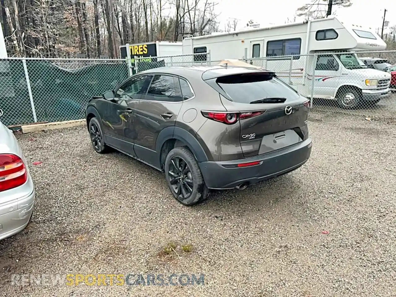 3 Photograph of a damaged car 3MVDMBDY7MM254856 MAZDA CX30 2021