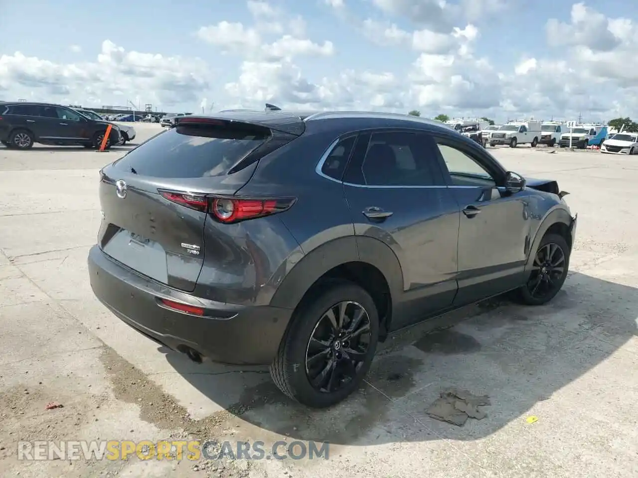 3 Photograph of a damaged car 3MVDMBEY5MM271153 MAZDA CX30 2021