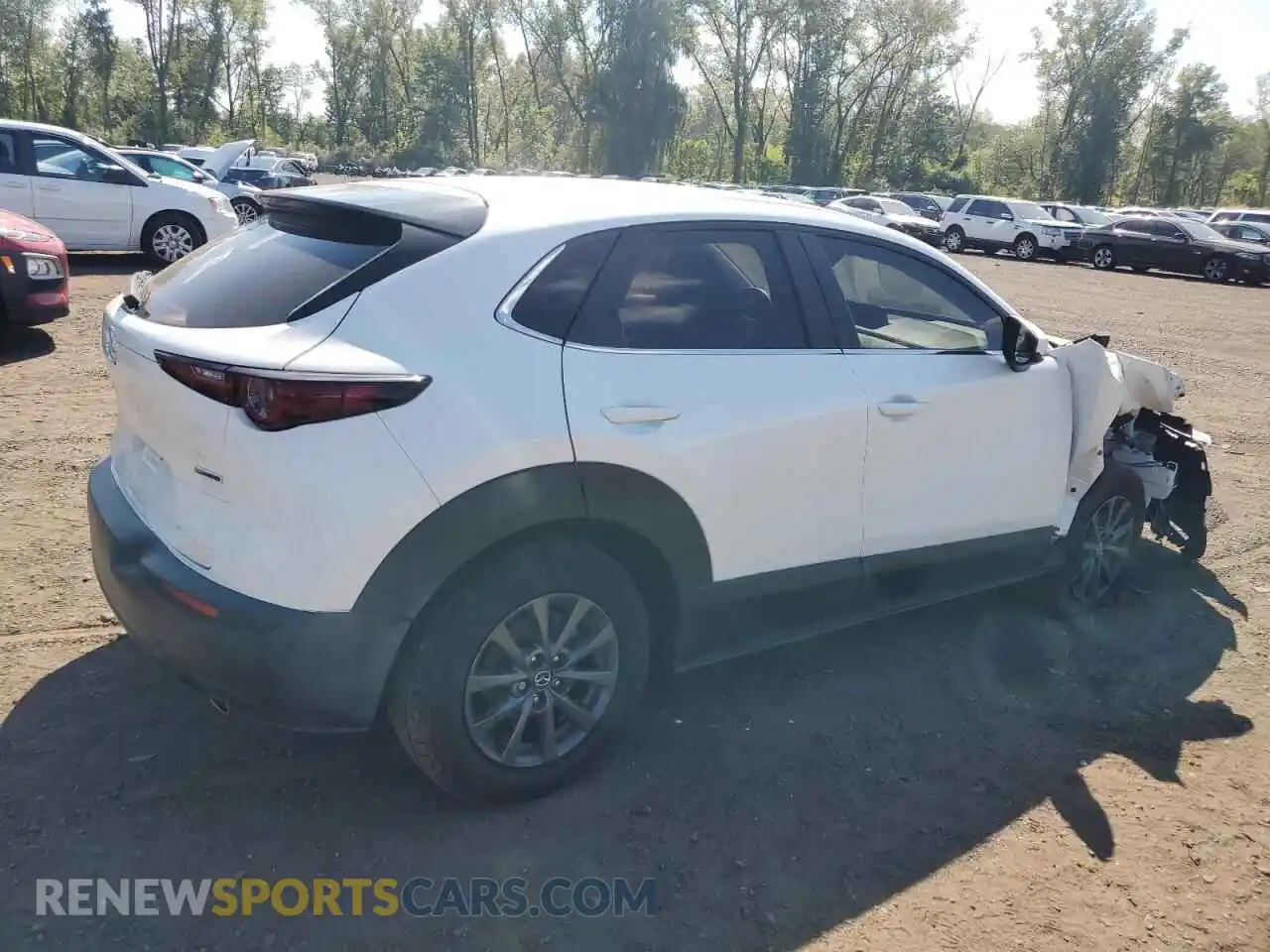 3 Photograph of a damaged car 3MVDMBAL1NM412439 MAZDA CX30 2022