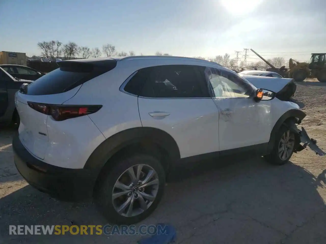 3 Photograph of a damaged car 3MVDMBBL1NM422631 MAZDA CX30 2022
