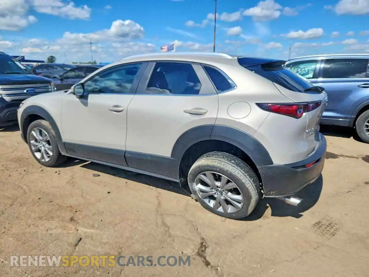2 Photograph of a damaged car 3MVDMBBL1NM427344 MAZDA CX30 2022