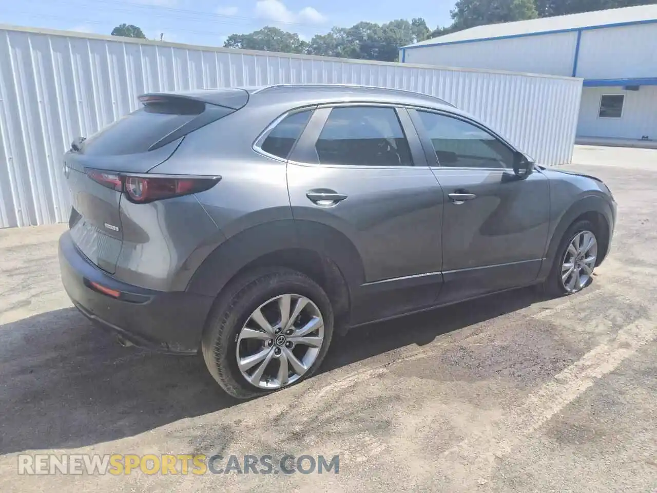 3 Photograph of a damaged car 3MVDMBBL4NM400445 MAZDA CX30 2022