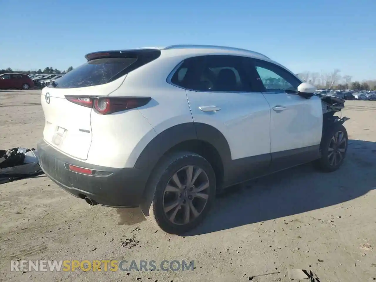 3 Photograph of a damaged car 3MVDMBBL7NM400276 MAZDA CX30 2022