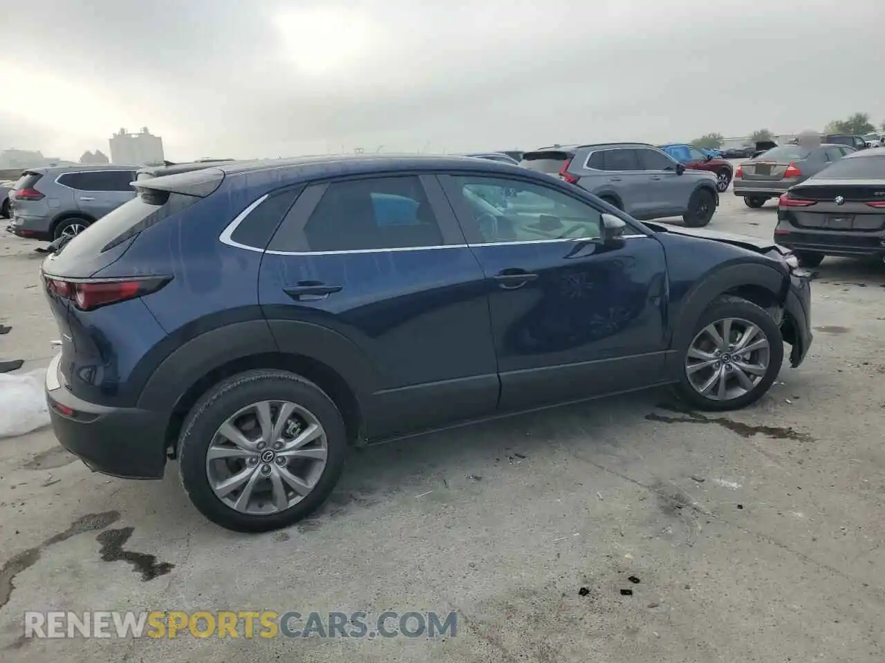 3 Photograph of a damaged car 3MVDMBBL7NM457805 MAZDA CX30 2022