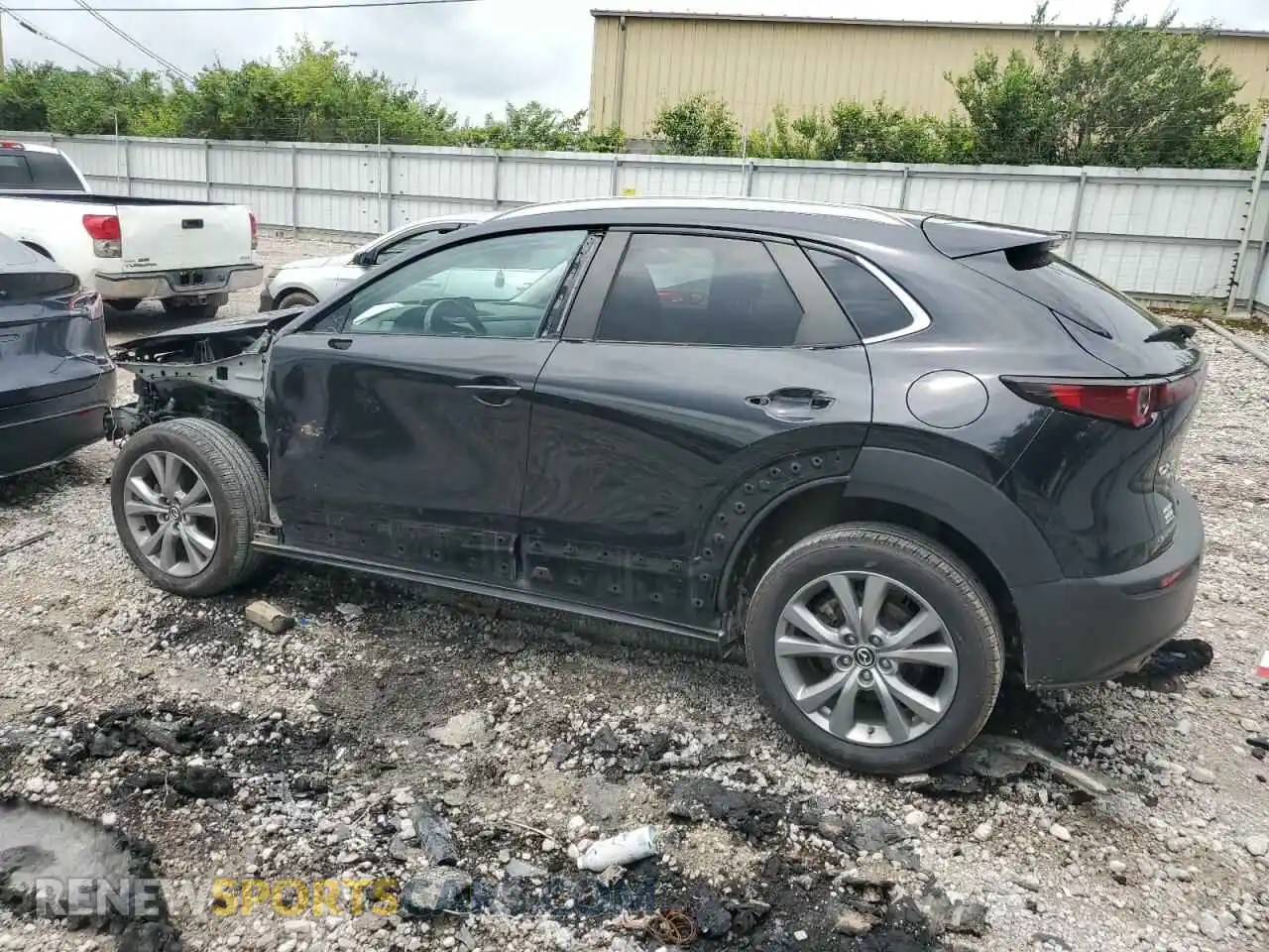 2 Photograph of a damaged car 3MVDMBBL9NM428869 MAZDA CX30 2022