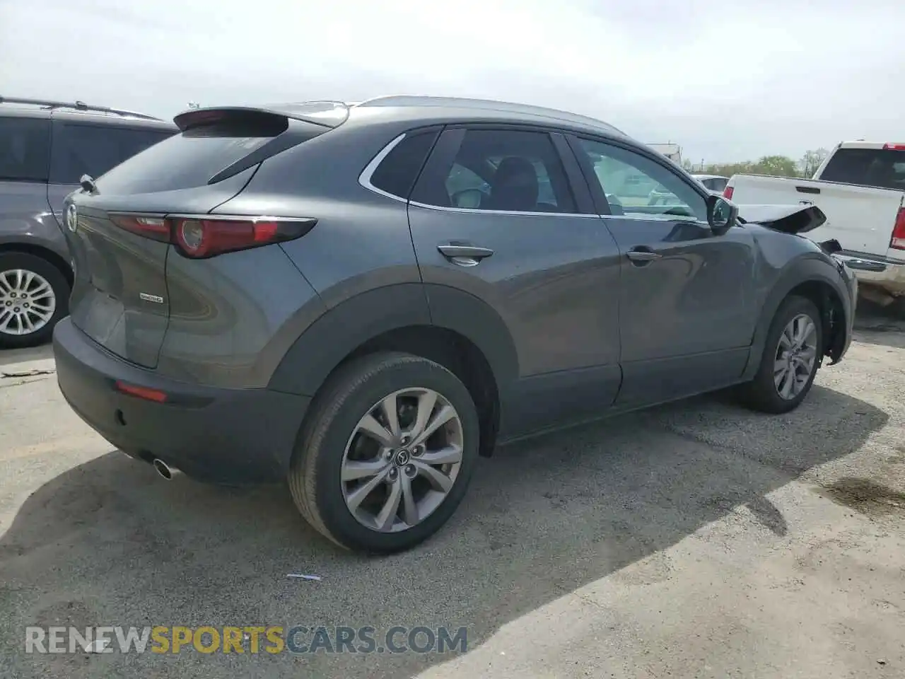 3 Photograph of a damaged car 3MVDMBCL2NM440795 MAZDA CX30 2022