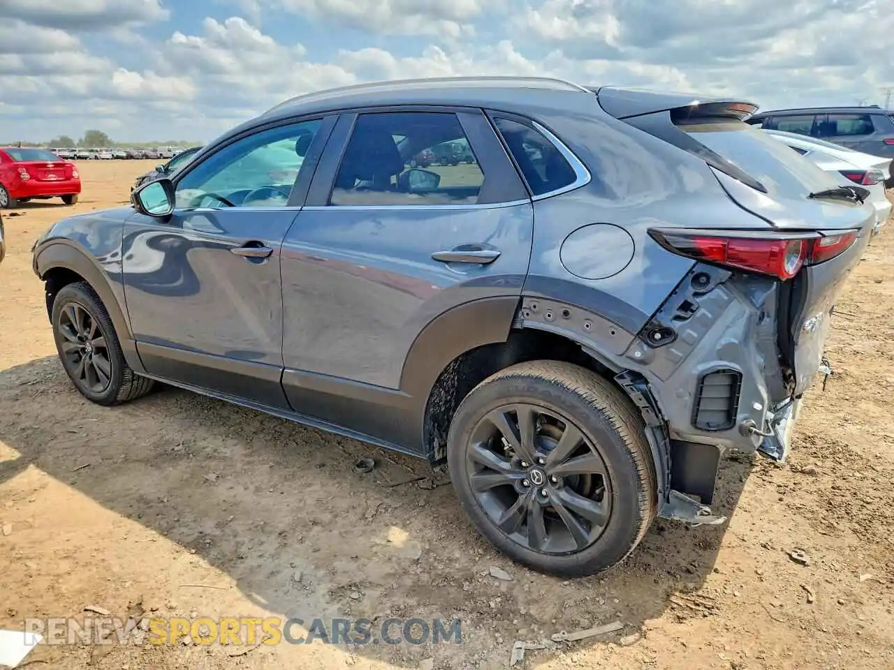 2 Фотография поврежденного автомобиля 3MVDMBCL3NM407465 MAZDA CX30 2022