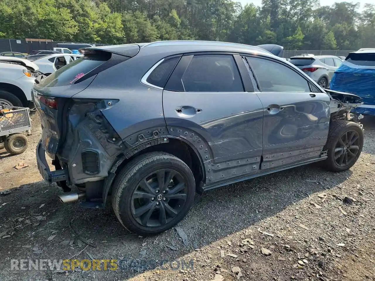 3 Photograph of a damaged car 3MVDMBCL3NM449408 MAZDA CX30 2022