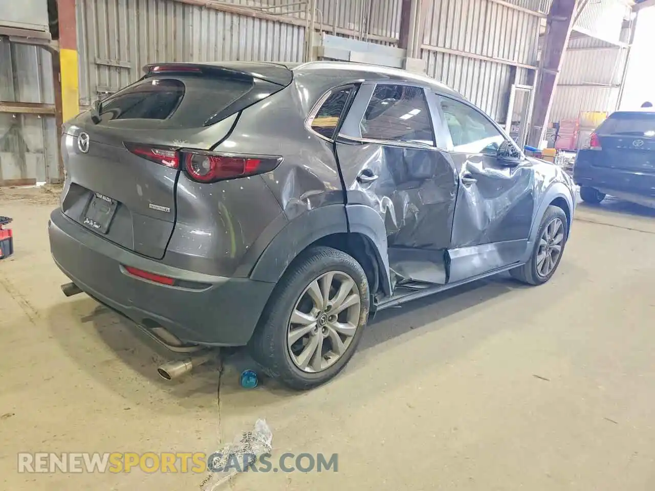 3 Photograph of a damaged car 3MVDMBCL6NM455591 MAZDA CX30 2022