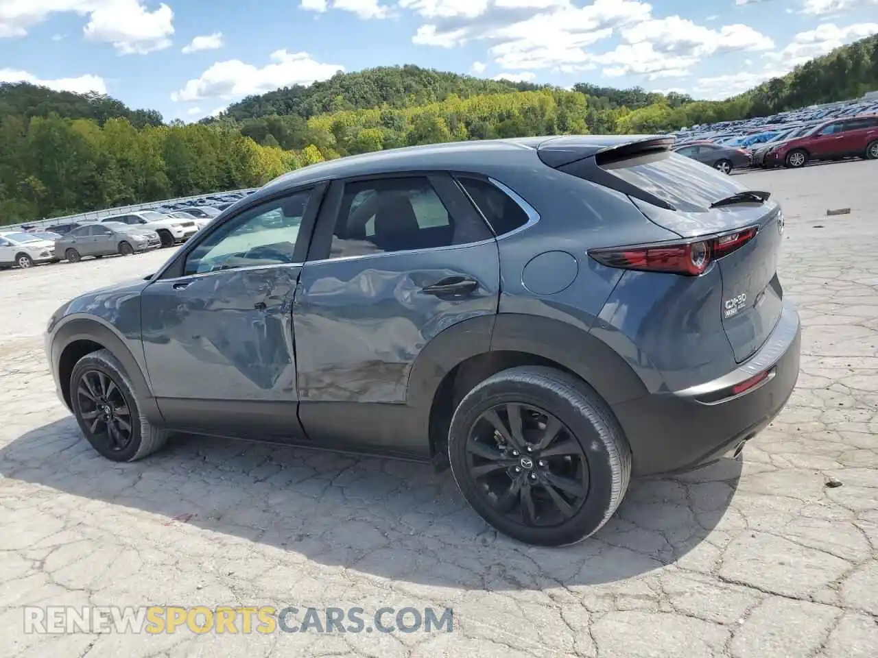 2 Photograph of a damaged car 3MVDMBCLXNM455870 MAZDA CX30 2022