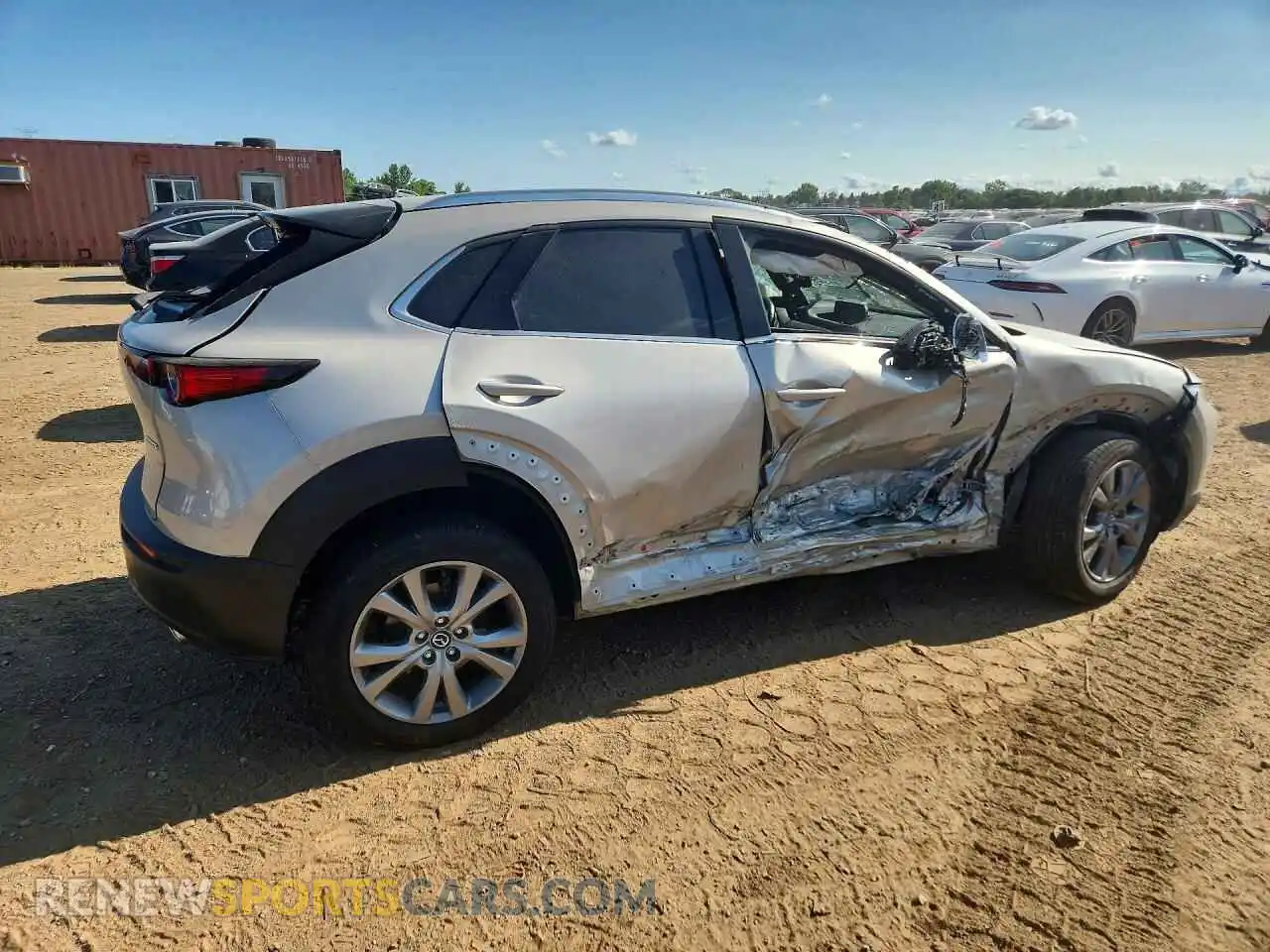 3 Photograph of a damaged car 3MVDMBDL4NM456284 MAZDA CX30 2022