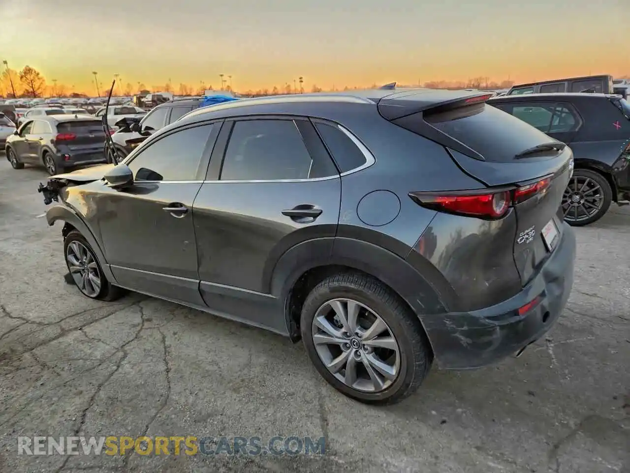 2 Фотография поврежденного автомобиля 3MVDMBDLXNM431602 MAZDA CX30 2022
