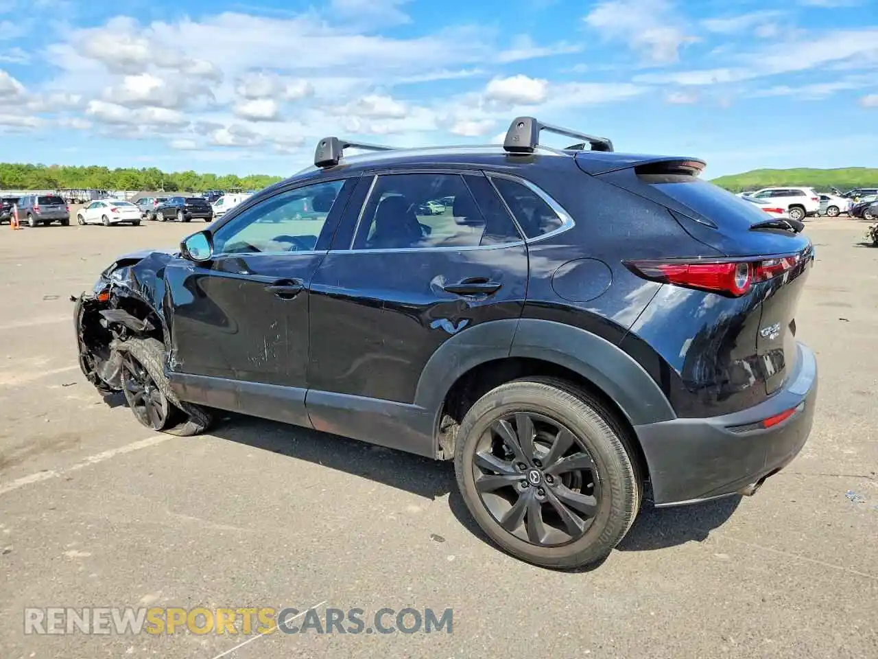 2 Photograph of a damaged car 3MVDMBDY3NM452528 MAZDA CX30 2022