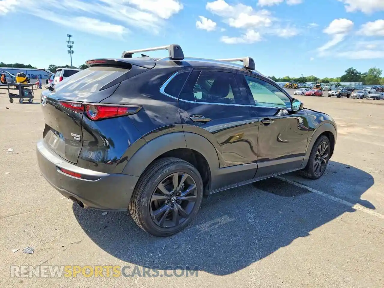 3 Photograph of a damaged car 3MVDMBDY3NM452528 MAZDA CX30 2022