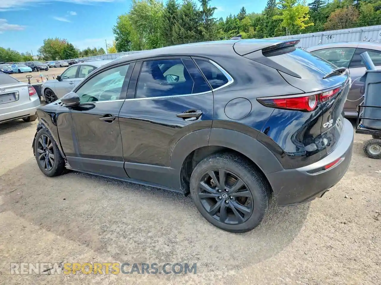 2 Photograph of a damaged car 3MVDMBDY5NM418588 MAZDA CX30 2022